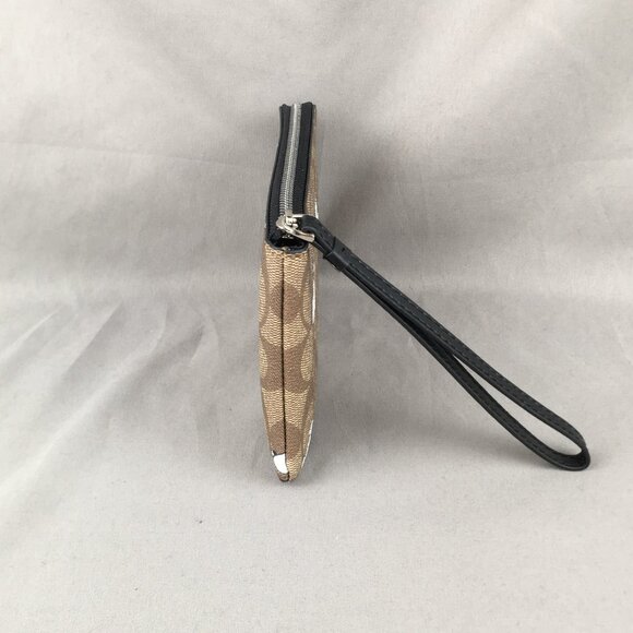 Coach X Peanuts Corner Zip Wristlet Wallet With Snoopy & Woodstock - Picture 4 of 11